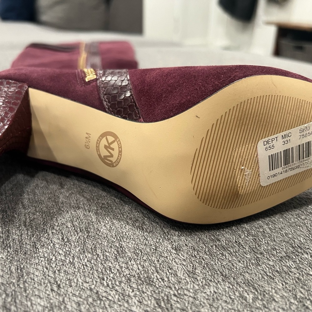 Beautiful Michael Kors over the knee Boots Size 6 1/2 - Picture 8 of 10